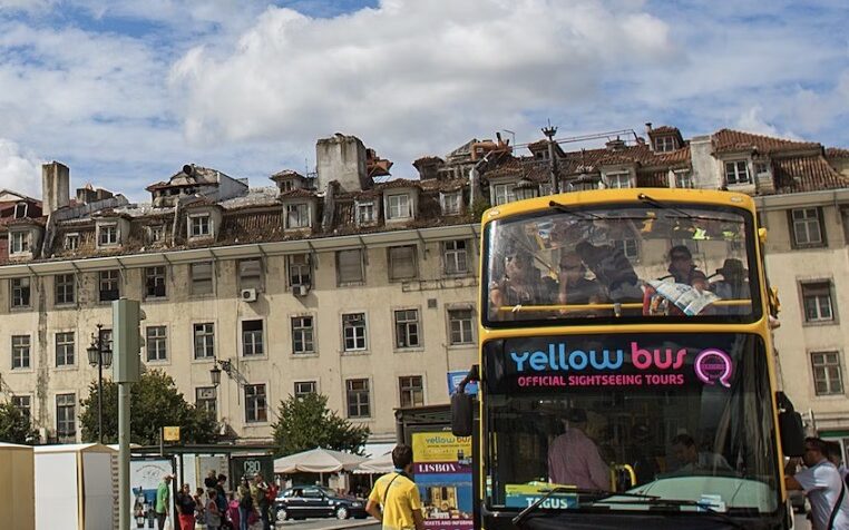 lisbon hop on hop off bus