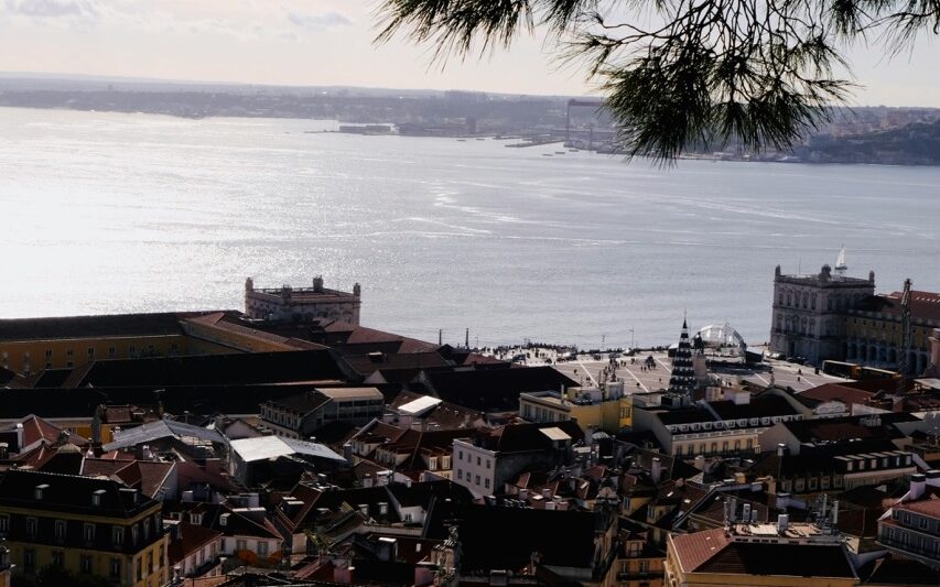 Sao Jorge Castle river view