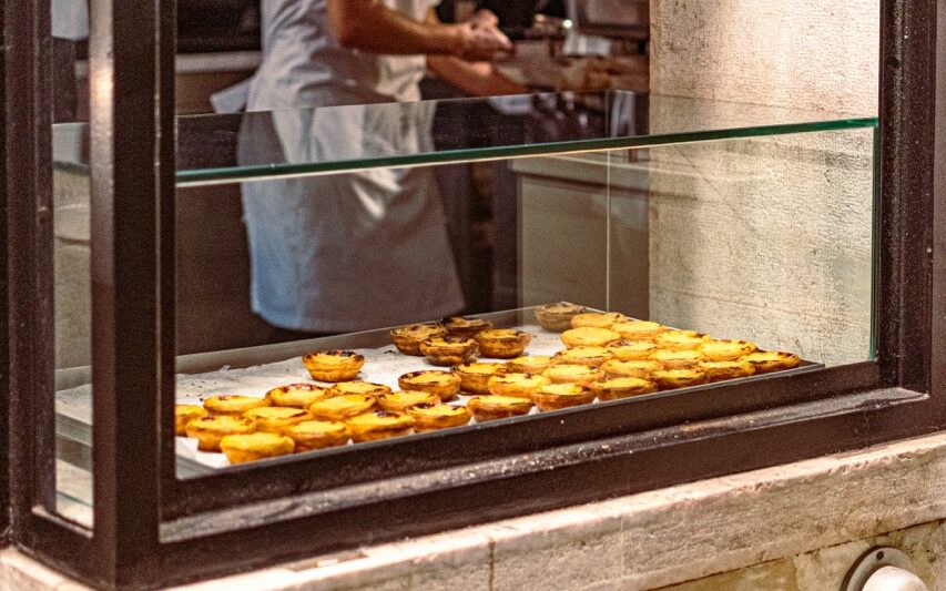 food tour lisbon pastel de nata