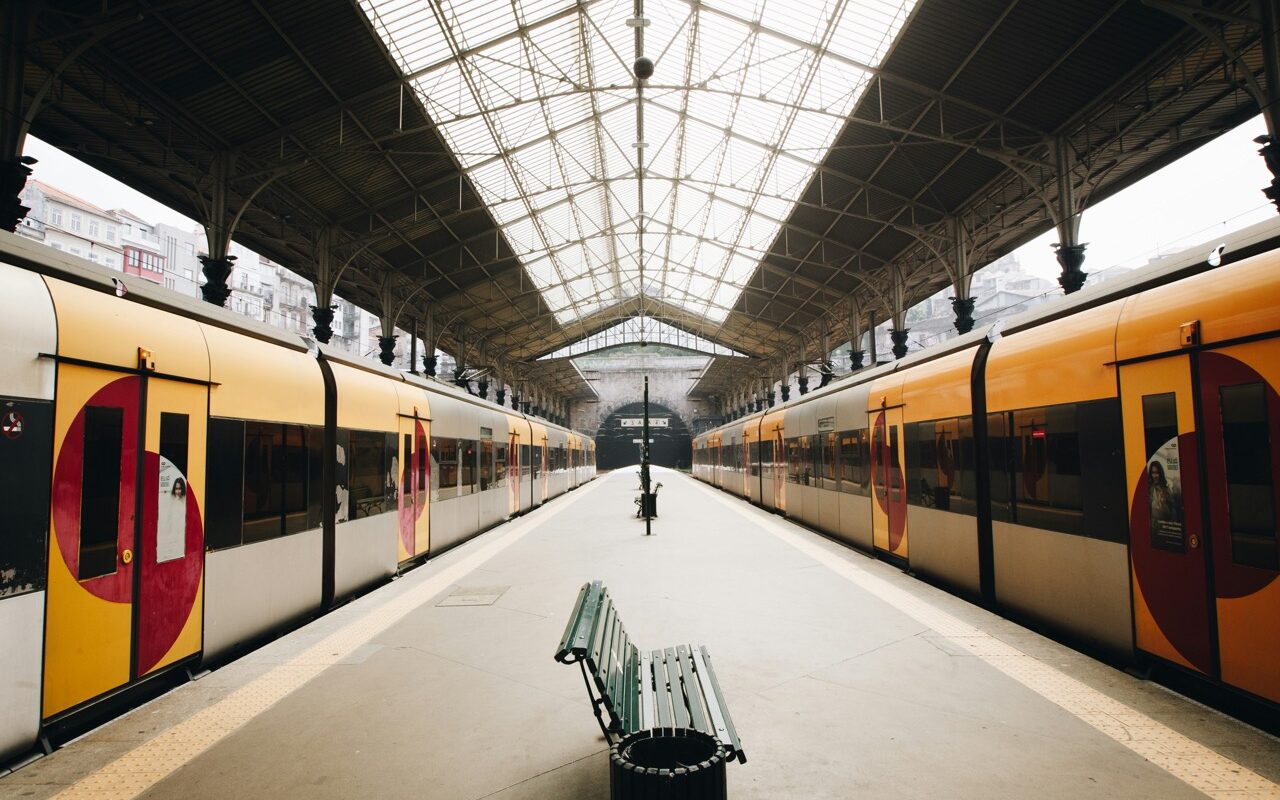 lisbon train station from porto